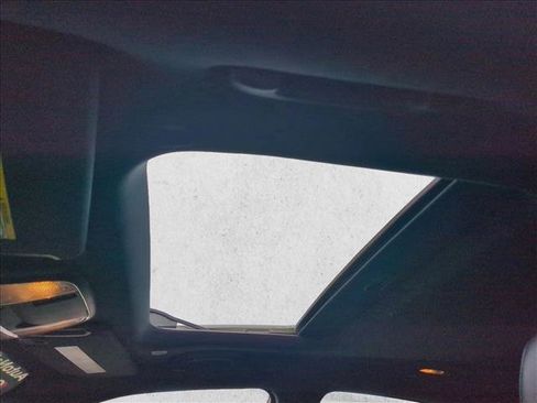 Used 2022 Dodge Charger SXT w/ Leather Interior Group image 16