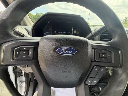 Used 2017 Ford F550 4x4 Regular Cab Super Duty image 38