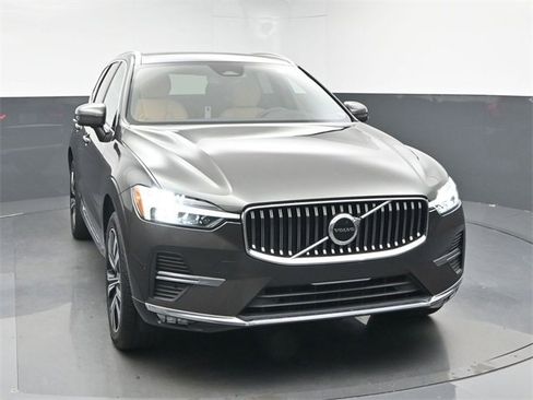 Used 2022 Volvo XC60 B5 Inscription w/ Protection Package Premier image 2