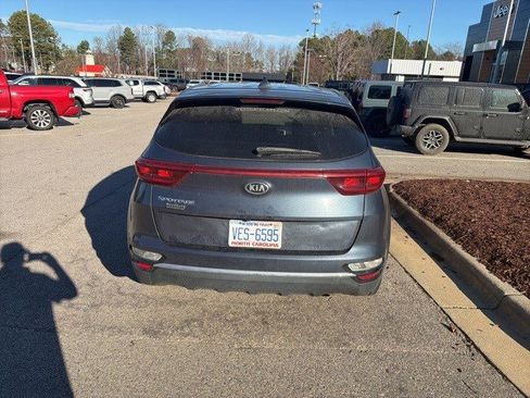 Used 2022 Kia Sportage LX image 4