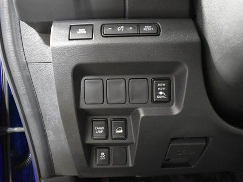 Certified 2024 Nissan Frontier SL image 15