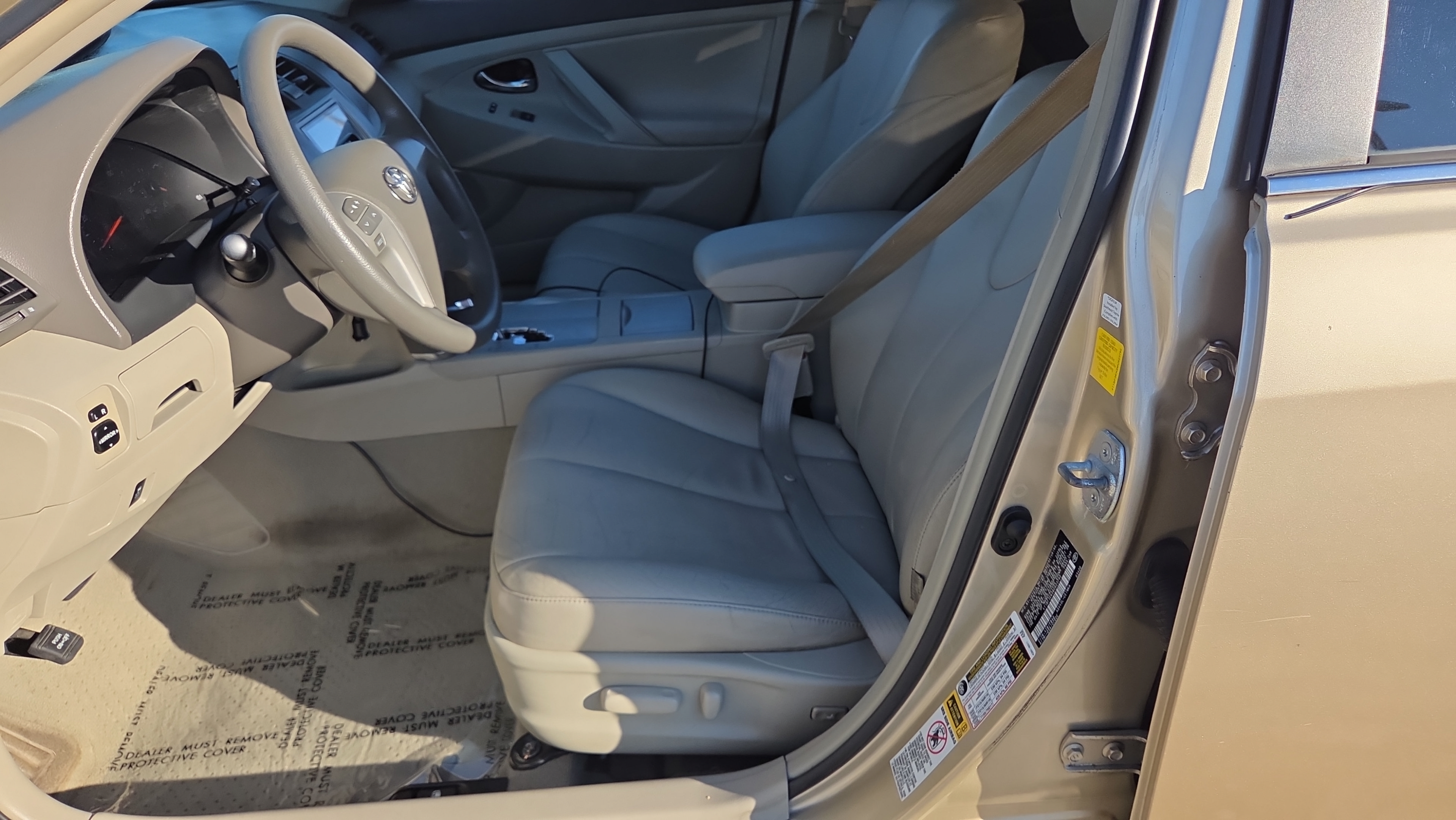 Used 2011 Toyota Camry LE w/ LE Extra-Value Pkg FWD image 9