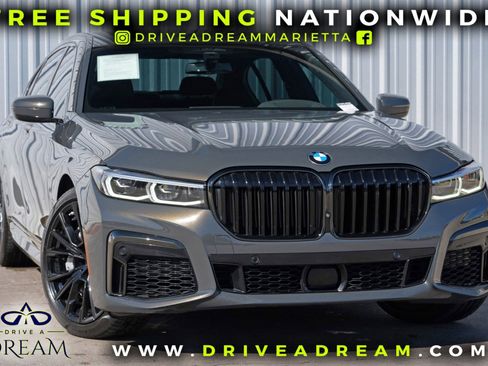 Used 2022 BMW 750i xDrive w/ M Sport Package image 2