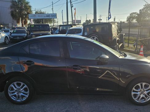 Used 2018 Toyota Yaris iA image 3