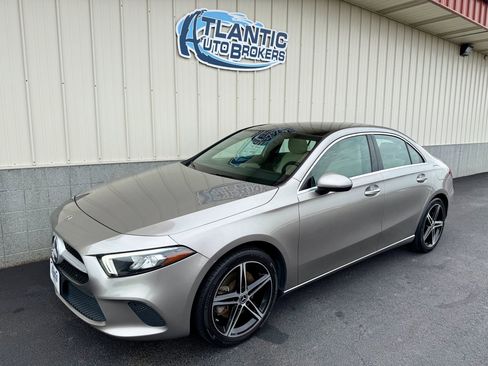 Used 2019 Mercedes-Benz A 220 4MATIC image 1