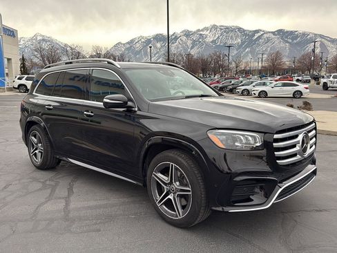 Used 2024 Mercedes-Benz GLS 450 4MATIC image 6