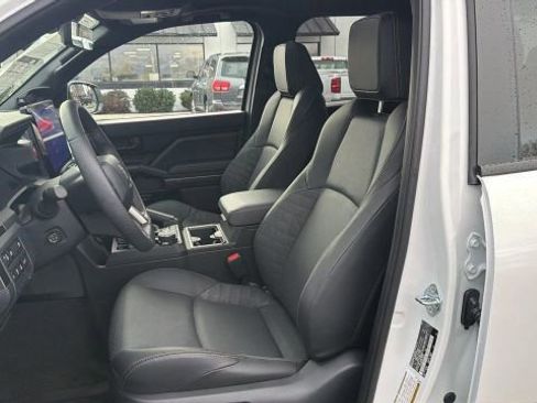 Used 2025 Toyota 4Runner TRD Off-Road Premium w/ Tow Technology Package image 10