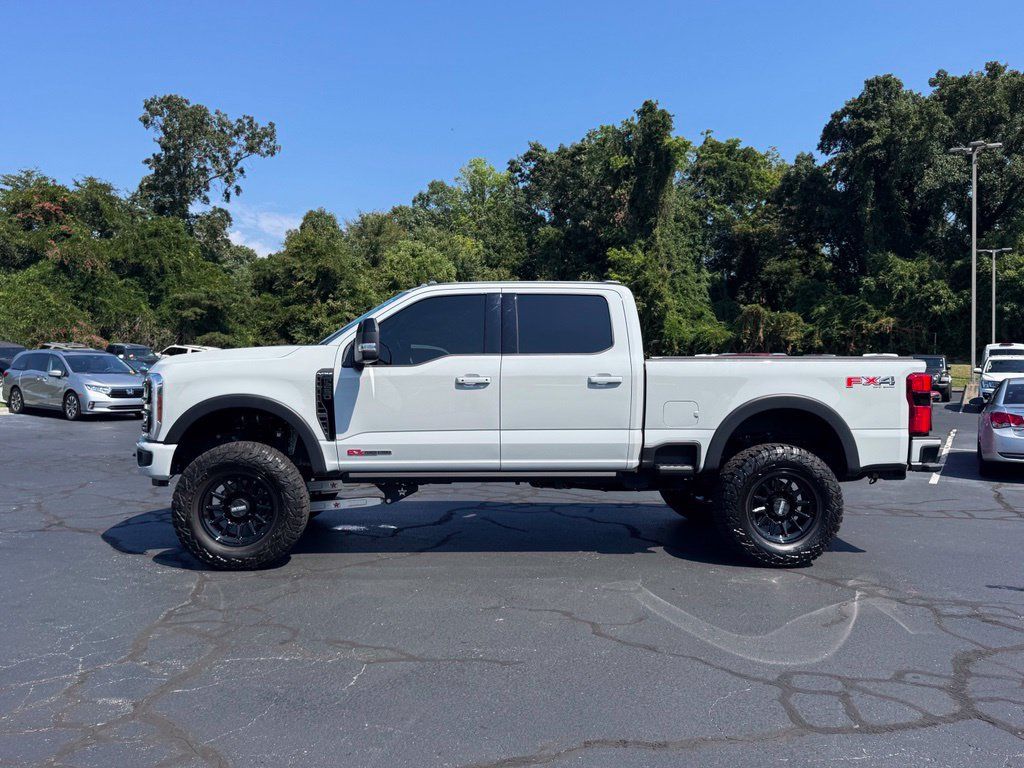 Used 2025 Ford F250 Platinum AWD/4WD image 3