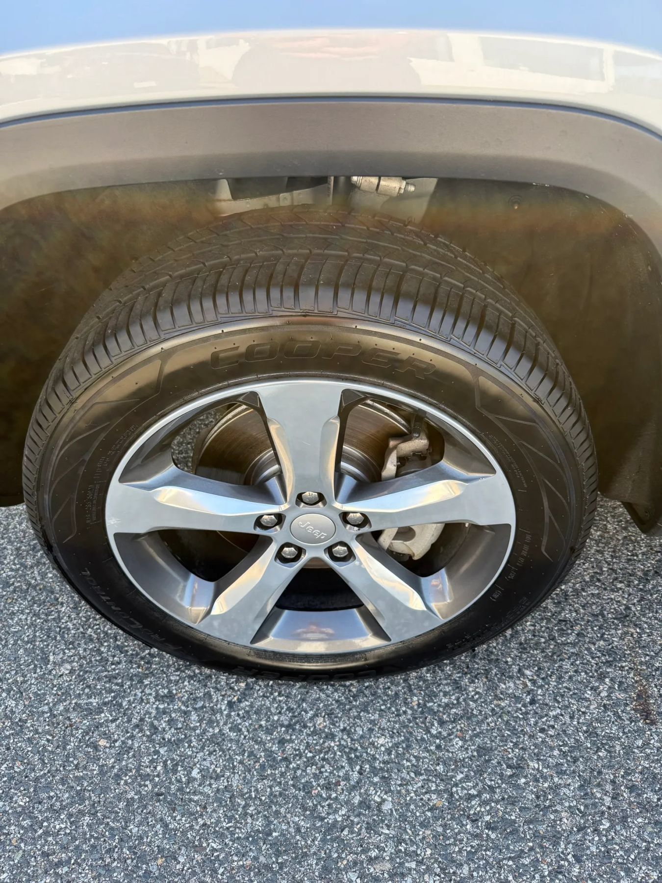Used 2021 Jeep Grand Cherokee L Limited AWD/4WD image 15