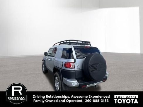 Used 2007 Toyota FJ Cruiser 4WD image 10