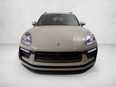 New 2026 Porsche Macan image 6