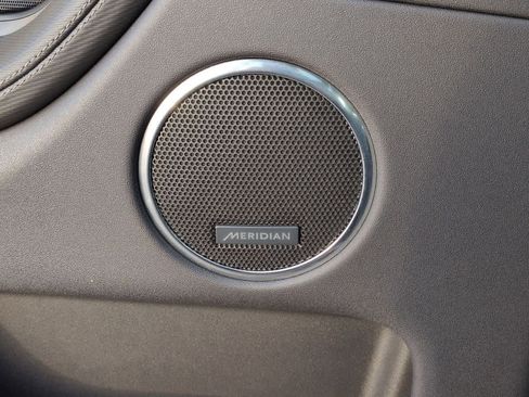 Used 2025 Land Rover Discovery Sport Dynamic SE image 31