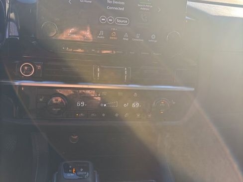 Used 2023 Nissan Pathfinder SL w/ SL Premium Package image 15