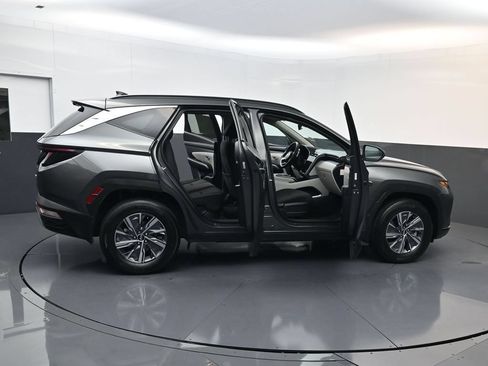Used 2022 Hyundai Tucson Blue w/ Cargo Package AWD/4WD image 29