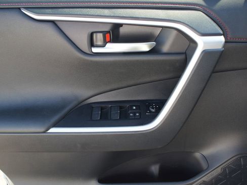 Used 2025 Toyota RAV4 XSE image 30