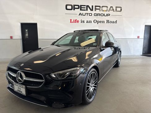 Used 2023 Mercedes-Benz C 300 4MATIC Sedan image 2