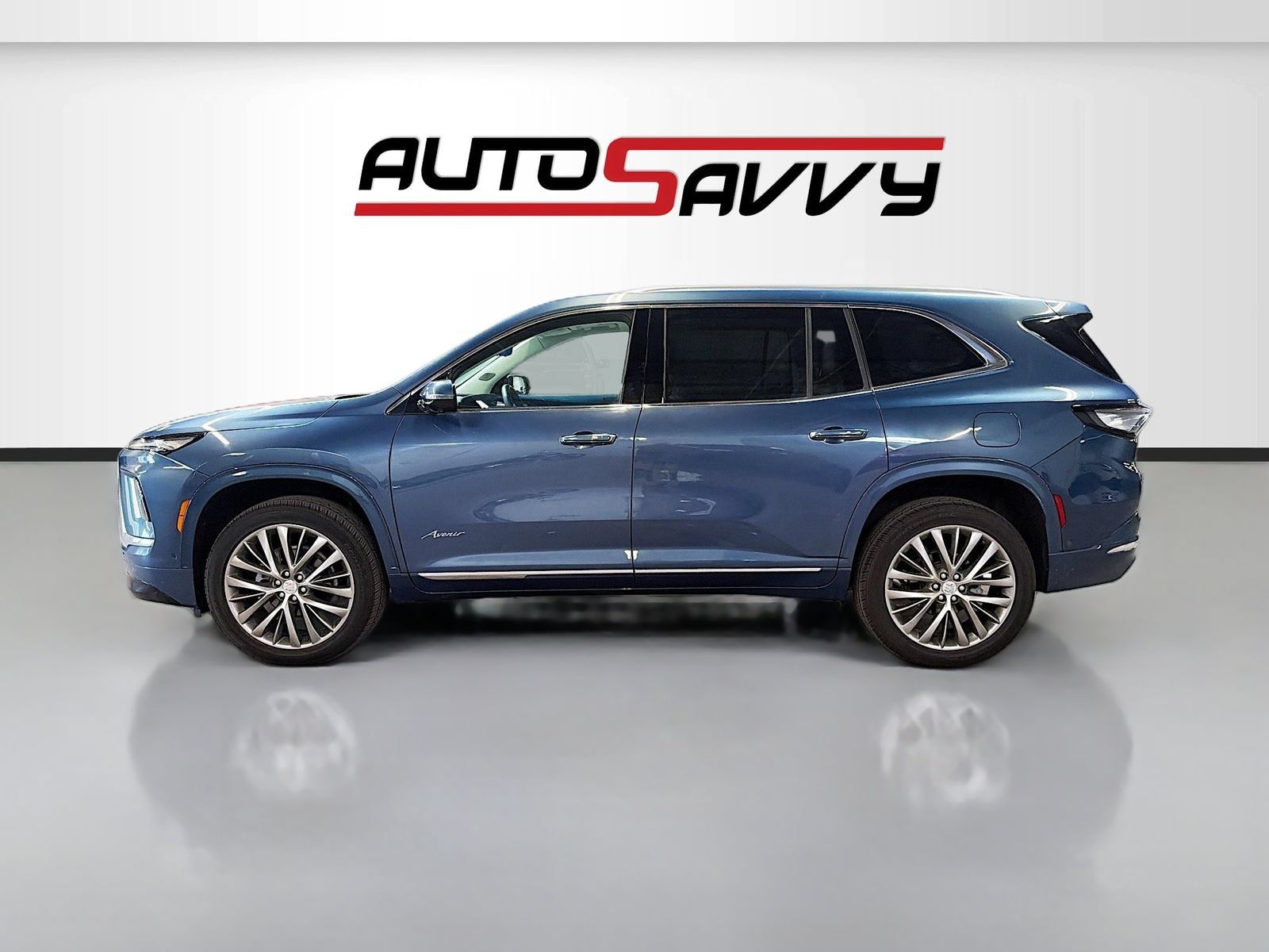 Used 2026 Buick Enclave Avenir w/ Super Cruise Package AWD/4WD image 4