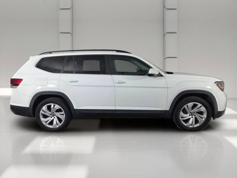 Used 2021 Volkswagen Atlas SE w/ Panoramic Sunroof Package FWD image 4