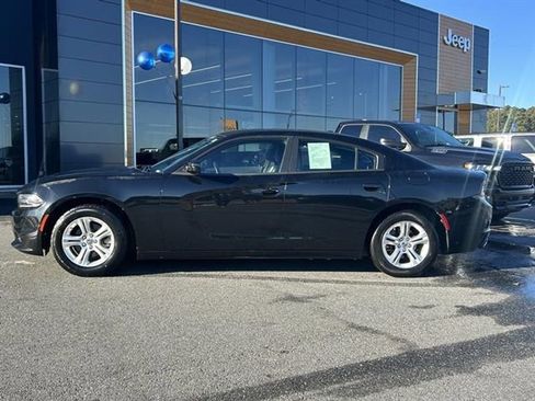 Used 2021 Dodge Charger SXT w/ Leather Interior Group image 3