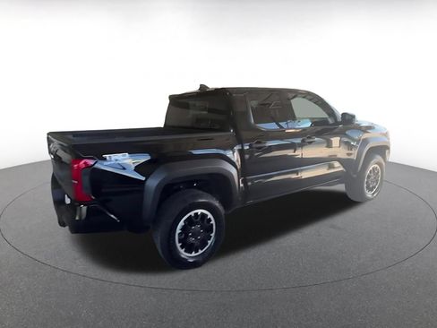 Used 2025 Toyota Tacoma TRD Off-Road AWD/4WD image 15