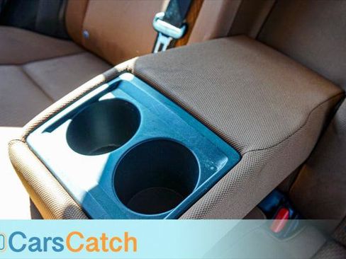 Used 2015 Toyota Corolla LE FWD image 34