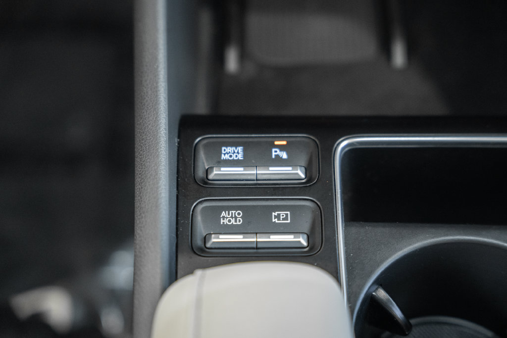 Used 2025 Hyundai Sonata Limited FWD image 23