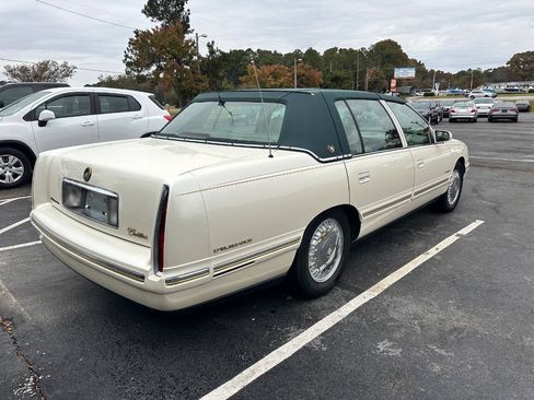 Used 1998 Cadillac De Ville D'Elegance w/ Safety/Security Pkg FWD image 9