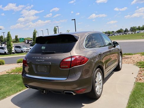 Used 2013 Porsche Cayenne S AWD/4WD image 10
