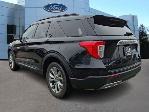 Certified 2023 Ford Explorer XLT w/ Equipment Group 202A image 5