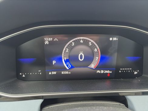 Certified 2025 Volkswagen Jetta SE image 22