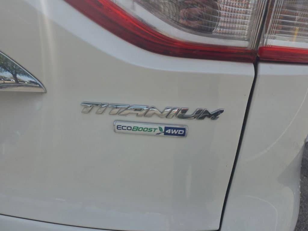 Used 2016 Ford Escape Titanium w/ Equipment Group 301A AWD/4WD image 6