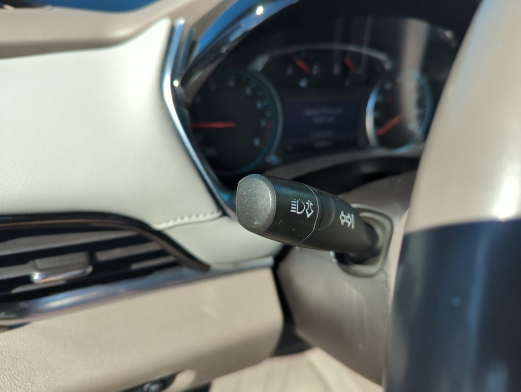 Used 2020 Chevrolet Traverse LT w/ LT Premium Package FWD image 20