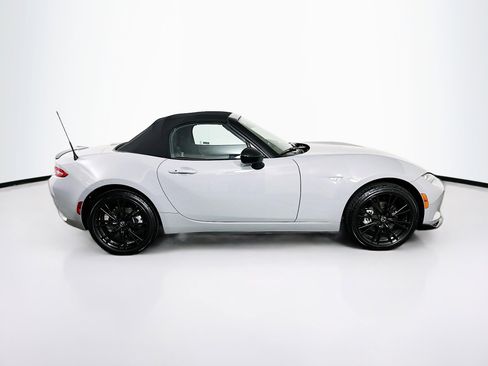 Used 2025 MAZDA MX-5 Miata Club RWD image 10