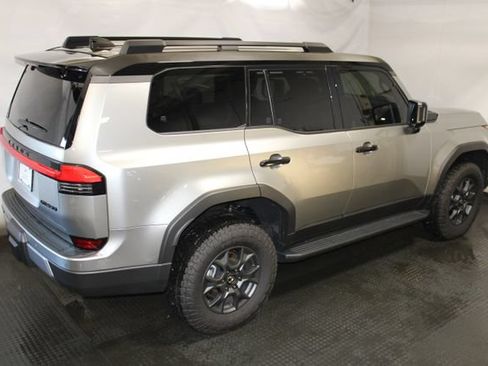 Used 2025 Lexus GX 550 AWD/4WD image 5