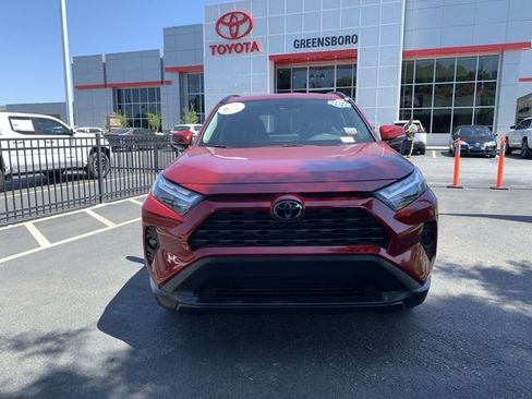 Used 2025 Toyota RAV4 XLE FWD image 3