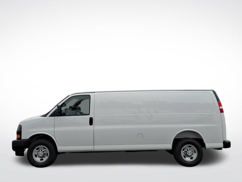New 2026 Chevrolet Express 3500 Extended w/ Driver Convenience Package RWD image 7