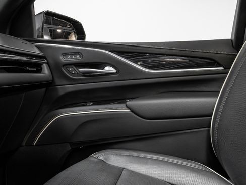 Used 2022 Cadillac Escalade Sport w/ Touring Package image 12