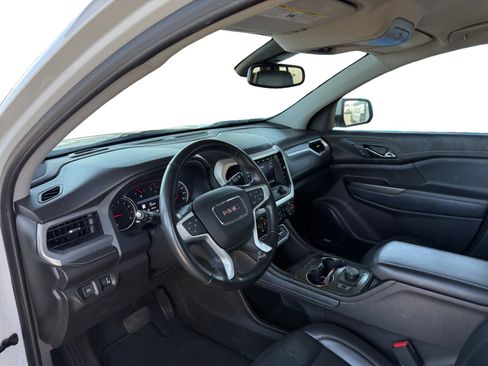 Used 2023 GMC Acadia SLT AWD/4WD image 9