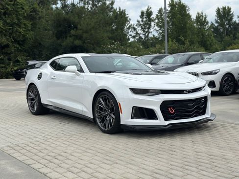 Used 2023 Chevrolet Camaro ZL1 RWD image 4