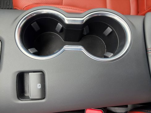 Used 2025 Ford Mustang GT Premium image 31