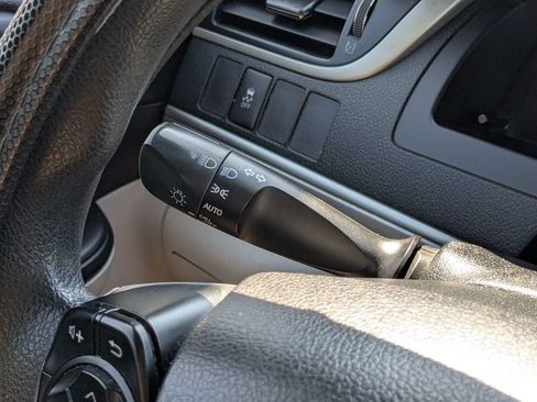 Used 2014 Toyota Camry LE FWD image 23