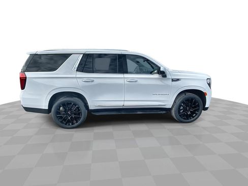 Certified 2023 GMC Yukon SLT w/ SLT Premium Package AWD/4WD image 8