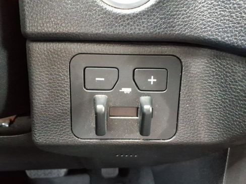 Used 2022 Toyota Tundra SR5 AWD/4WD image 28