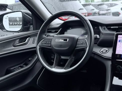 Used 2022 Jeep Grand Cherokee Limited AWD/4WD image 28