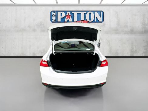 Used 2024 Chevrolet Malibu LT FWD image 25