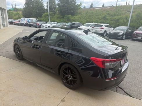 Used 2022 Honda Civic Sport image 4