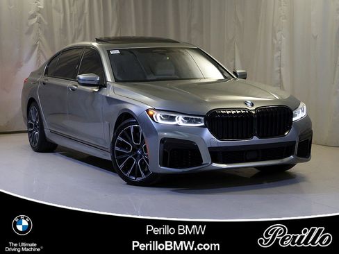 Certified 2022 BMW M760i xDrive w/ Luxury Rear Seating Package image 1