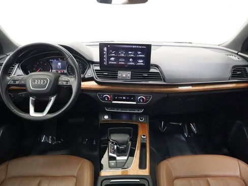 Used 2022 Audi Q5 2.0T Premium w/ Convenience Package AWD/4WD image 12