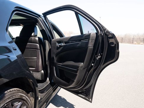Used 2019 Chrysler 300 S w/ S Model Appearance Package RWD image 47