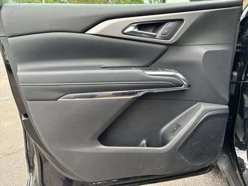 Used 2026 Chevrolet Traverse LT AWD/4WD image 12